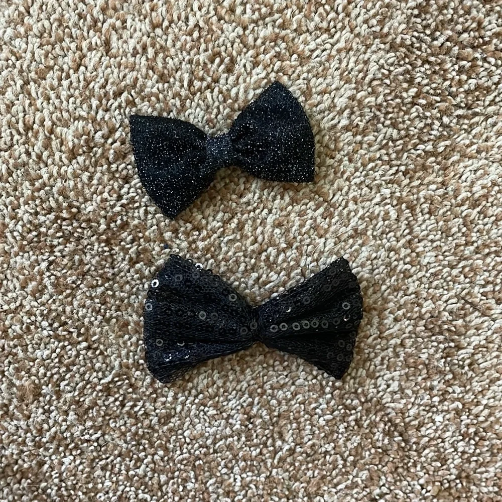 3 Headbands and 2 bows